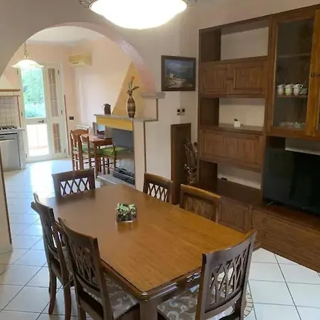 Casa Vacanze La Yucca * Santadi